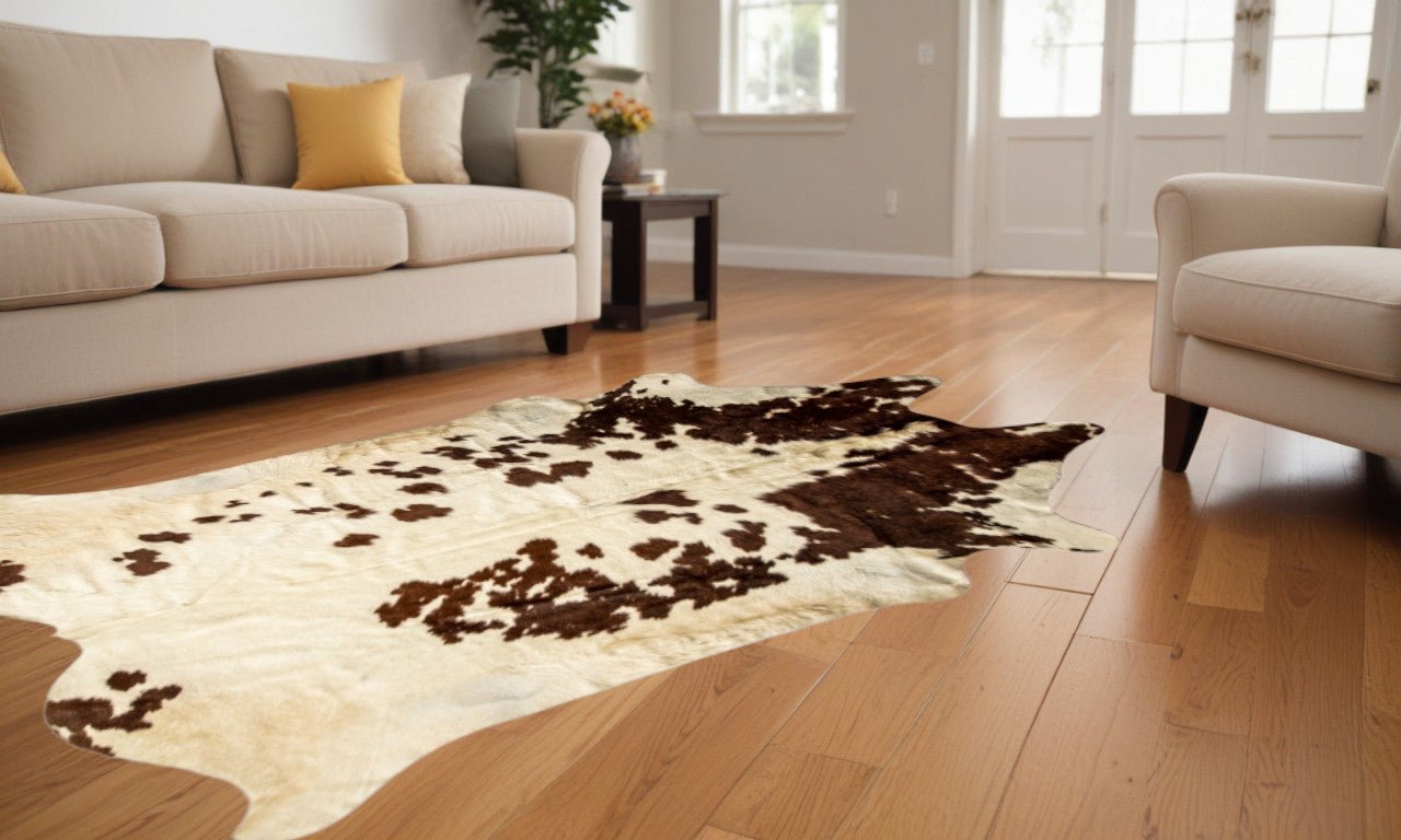 Cowhide Rug 72" X 84" White And Brown - Montana Home & Kitchen Co.